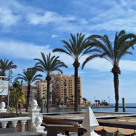 Modern And Exclusive 50m From Sea Center דירה